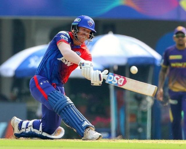 David Warner and Mahesh Babu - Sakshi Post