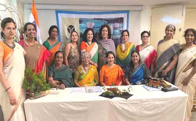 Hyderabad Ohara School Of Ikebana Members In Pics: Hyderabad Ohara School Of Ikebana Commemorates 75 Years Of Independence - Sakshi Post