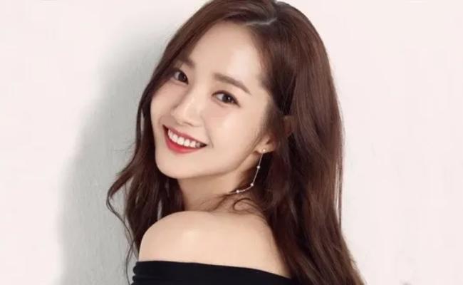 Park Min Young Love in Contract Actress Park Min Young Relationship Status Single - Sakshi Post