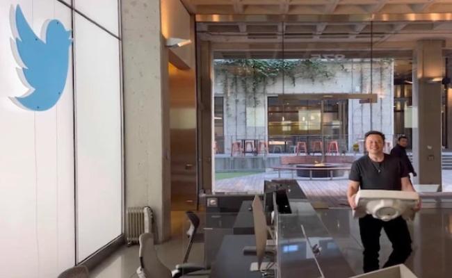 Elon Musk Visits Twitter Inc Headquarters as Buyout Deadline Ends on Friday