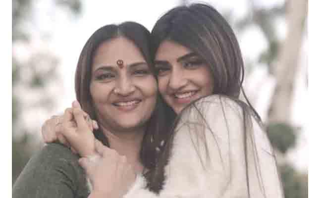 FIR Lodged Against Actress Sreeleela's mother Dr Swarnalatha in Bengaluru - Sakshi Post