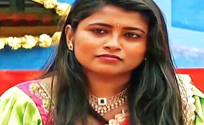 Geetu Royal Re-Entry Confirmed, - Sakshi Post
