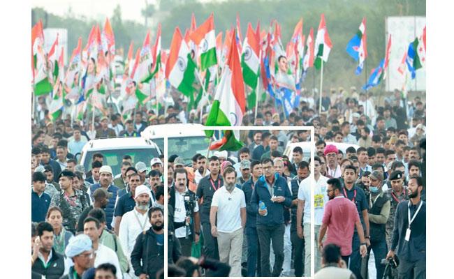 Raghuram Rajan with Rahul Gandhi | Image Source: Congress Twitter a/c Bharat Jodo Yatra: Ex RBI Guv Raghuram Rajan Joins Rahul Gandhi In Rajasthan - Sakshi Post
