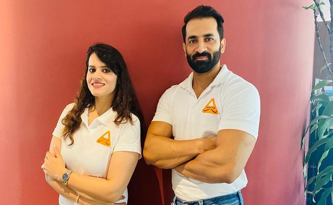 From a working couple to entrepreneurs: Samosa Singh Founders Shikhar Veer Singh & Nidhi Singh SamosaSingh - Sakshi Post