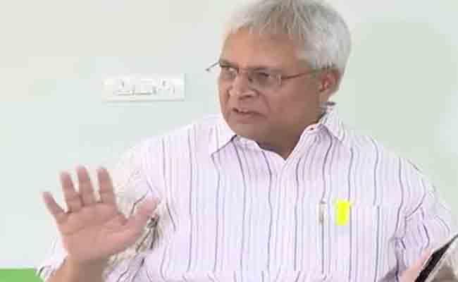 Undavalli Arun Kumar wants ED probe into Margadarsi chit fund case - Sakshi Post