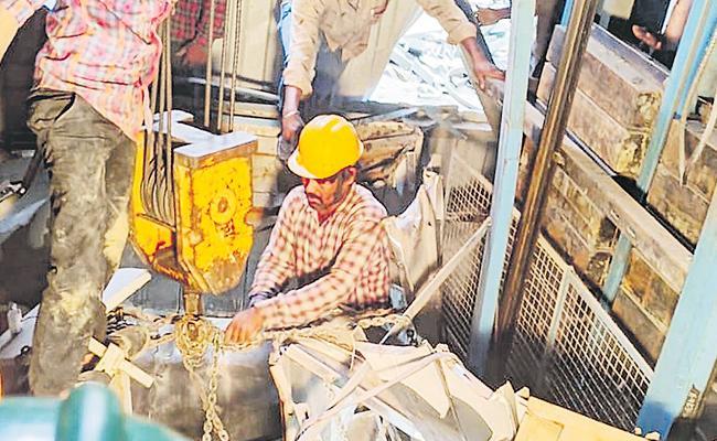 Ibrahimpatnam: 2 Workers Killed After Lift Collapses In NTTPS - Sakshi Post