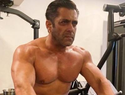 Kisi Ka Bhai Kisi Ki Jaan Salman Khan Shares Gym Pic - Sakshi Post