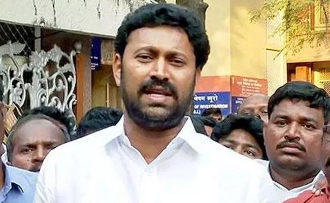  MP YS Avinash Reddy Moves Telangana HC for Anticipatory Bail  - Sakshi Post