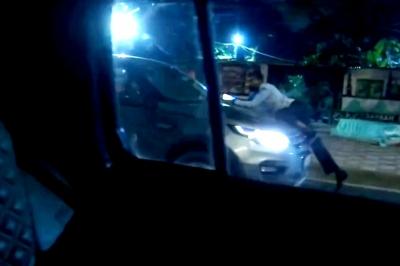  Man dragged on Bihar MP Chandan Singh car's bonnet for 2-3 kms in Delhi  - Sakshi Post