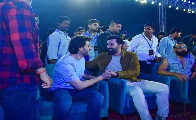 mahesh-babu-fun-banter-with-ranbir-kapoor-anil-kapoor-goes-viral - Sakshi Post