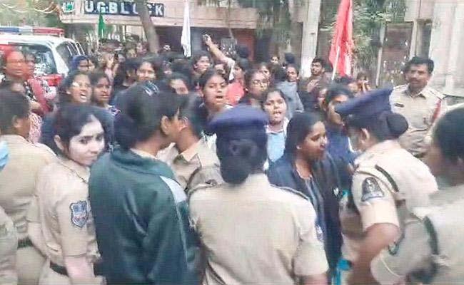 Two-Thieves-Barge-Into-Women-Hostel-Bathroom-begumpet - Sakshi Post