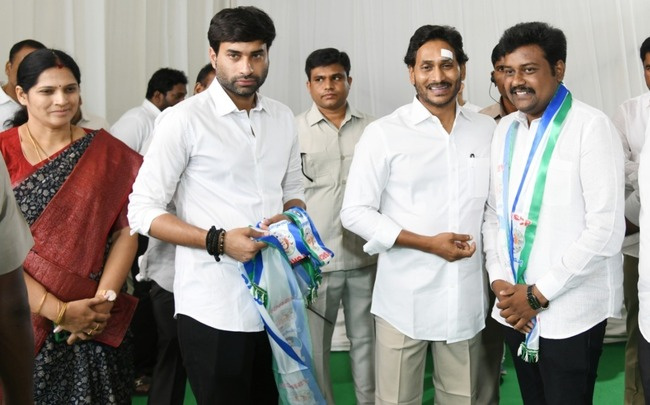 CM Jagan Memantha Siddham Bus Yatra Day 15 Updates cm-jagan-memantha-siddham-bus-yatra-day-15-Sakshi Post