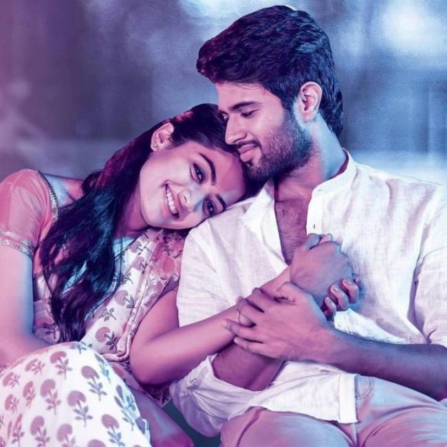 Vijay-deverakonda-to-celebrate-rashmika-birthday-Sakshi Post