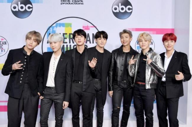 For their First American Music Award appearance in 2017