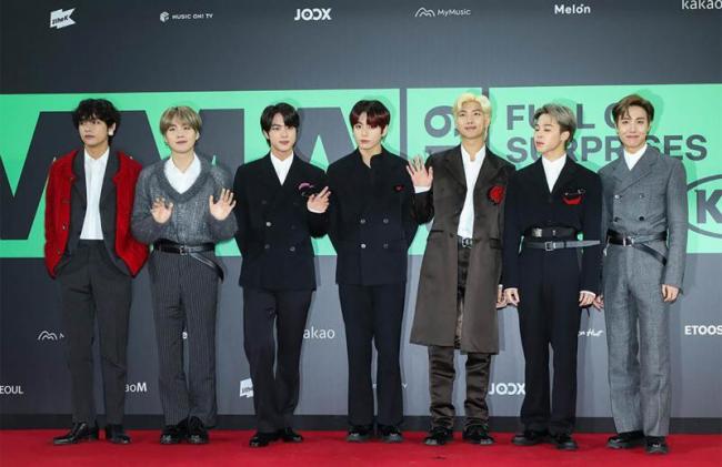Cozy and Comfy at 2019 Melon Music Awards