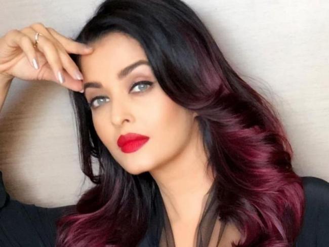 How to Get Aishwarya Rai's Staple Makeup Look for Formal Christmas Party