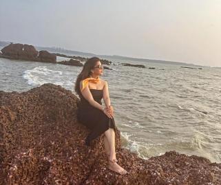 mehreen-pirzada-latest-vacation-pics-in-goa-sakshipost - Sakshi Post