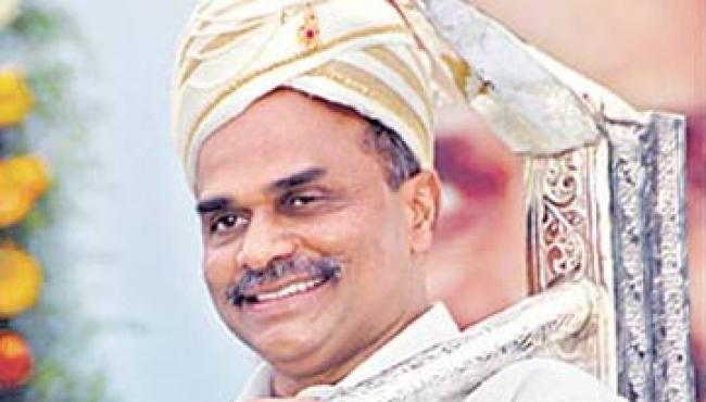 Mysoora Reddy 'YSR's death anniversary programs must be ideal for India'