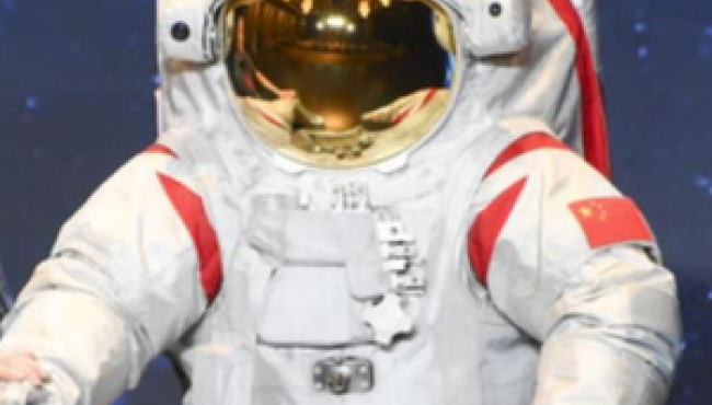 China reveals names of moon-landing spacesuit, manned lunar rover
