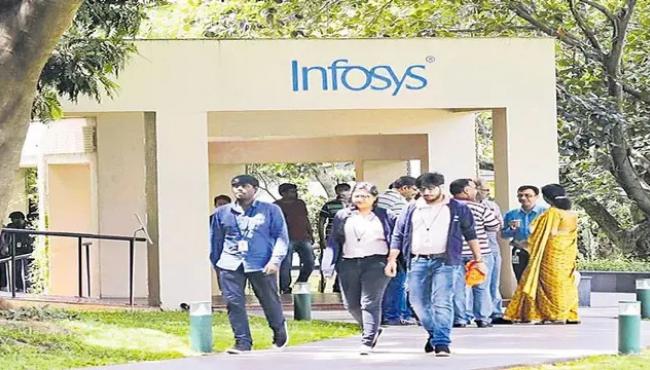 Amid TCS Layoffs, Infosys Commits to Hiring 20,000 Freshers in FY26 ...